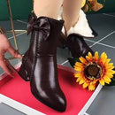 Bota Feminina de  Couro de Cano Médio - Estilo Glacial